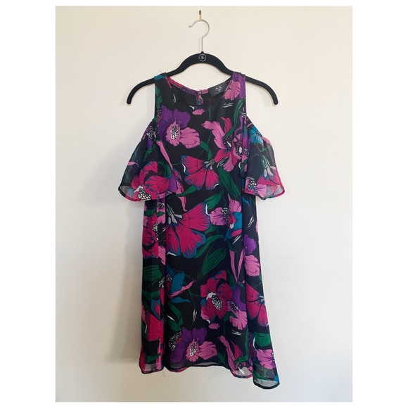 AX Paris Cold Shoulder Swing Dress in Floral Print | Size 8 - Picture 1 of 6